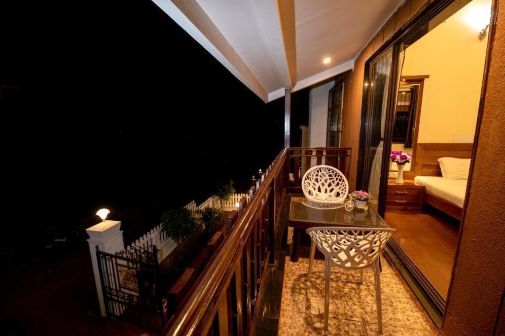 Paramount 3 Ac Bedrooms Hall Garden With Lake View 판치가니 외부 사진