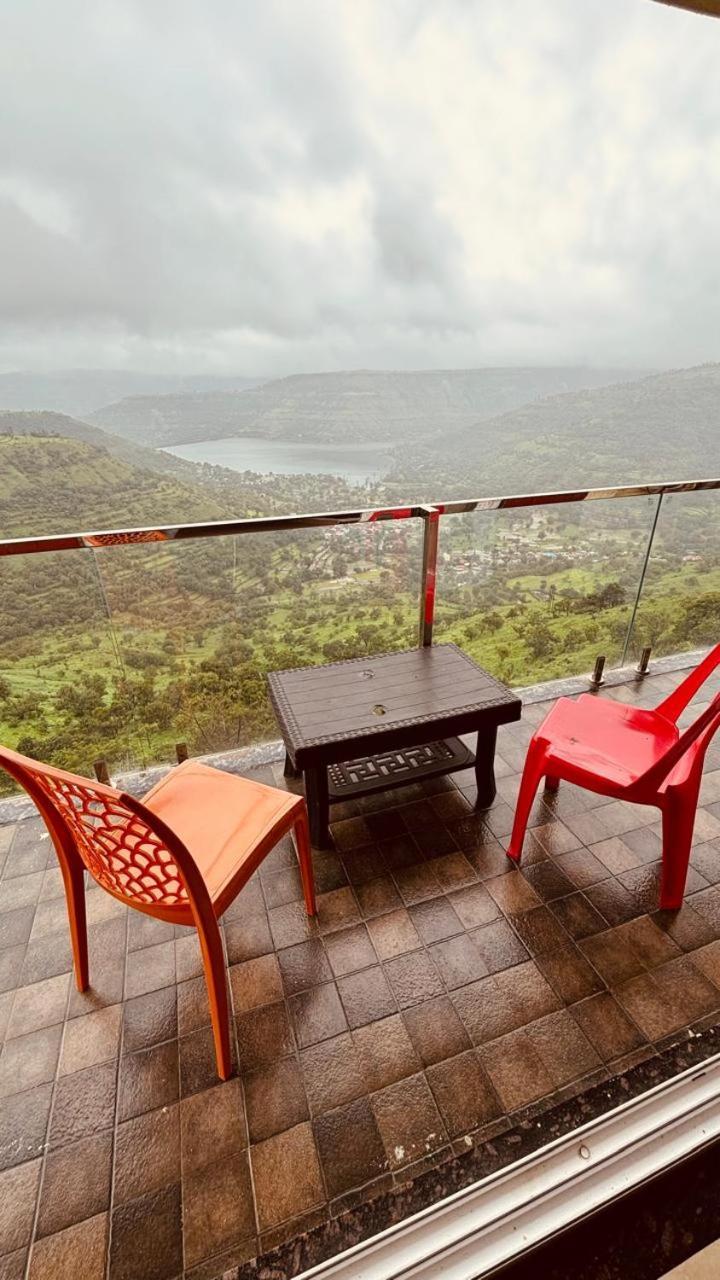 Paramount 3 Ac Bedrooms Hall Garden With Lake View 판치가니 외부 사진